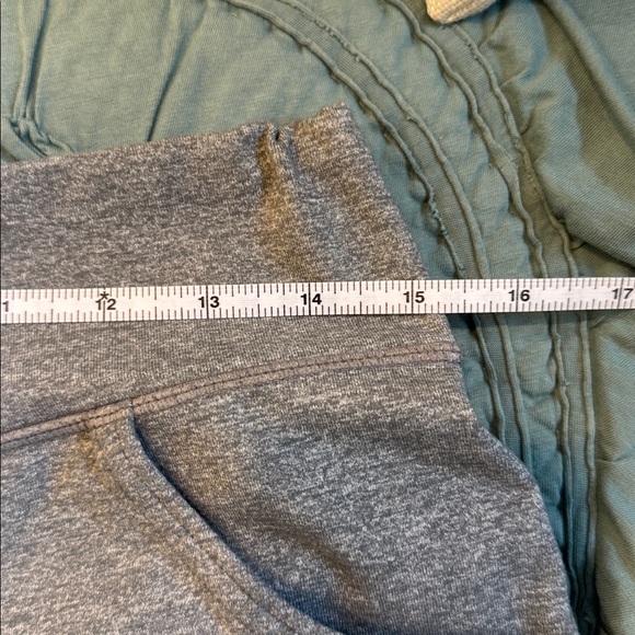 Lululemon Wide-Leg Cropped Pants - Picture 9 of 13